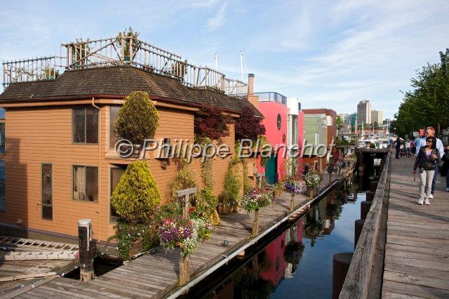 canada colombie britannique 09.JPG - Maisons flottantes, Granville Island, Vancouver, Colombie-Britannique, Canada